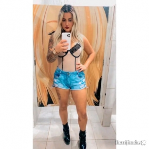 Booquetinho babado Bem completinha faço anal